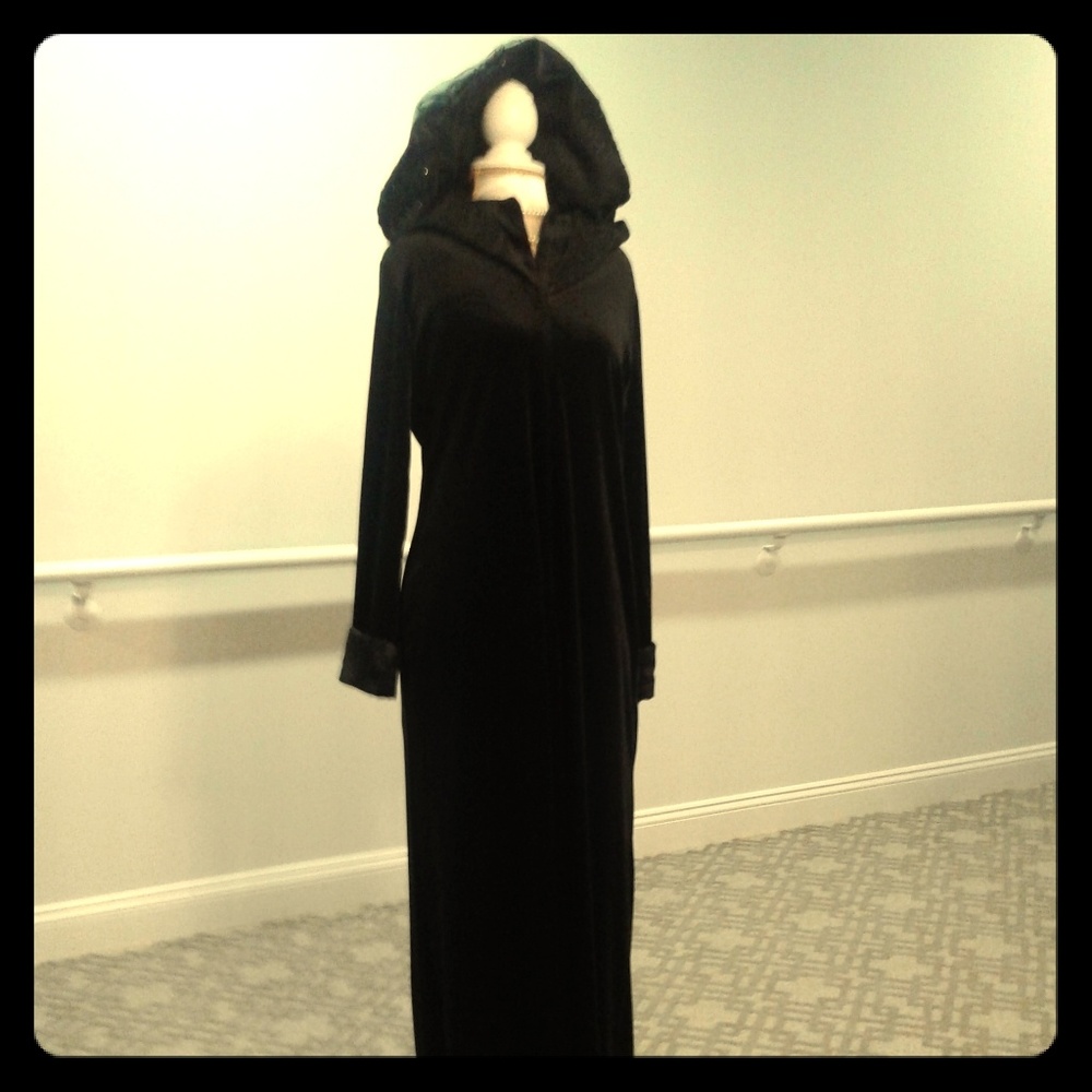 Long black  velvet robe